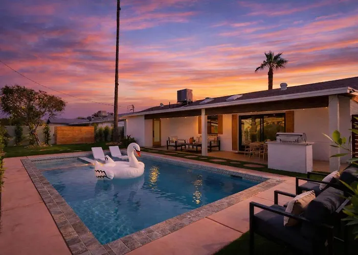 Aura - Private Pool & - Minutes To Old Town *